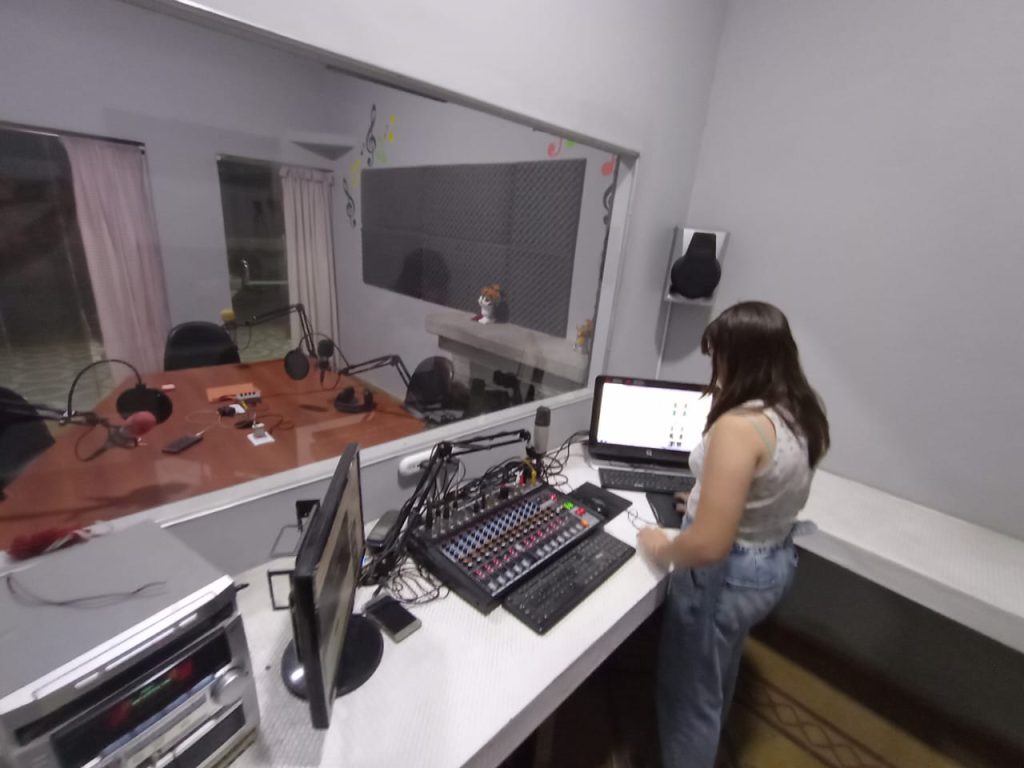 MARIA GUADALUPE- PRODUCTORA MUSICAL-1